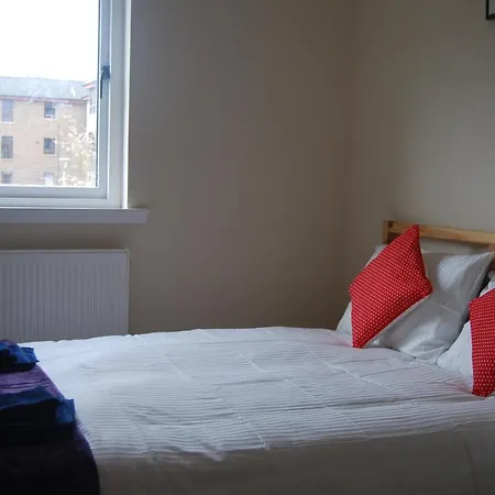 3 Bed Flat Close To And The Meadows * Édimbourg