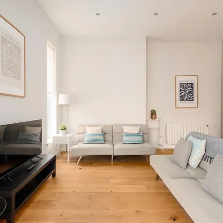 Spacious And Bright 2Bdr 2Ba Apartment 公寓 *