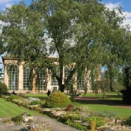 Saxe Coburg Apt Stockbridge * Edinburgh