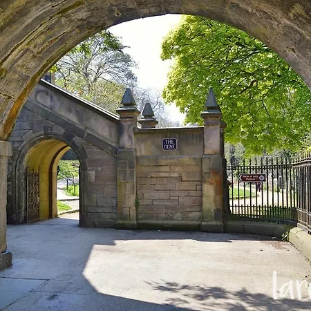 Saxe Coburg Apt Stockbridge *