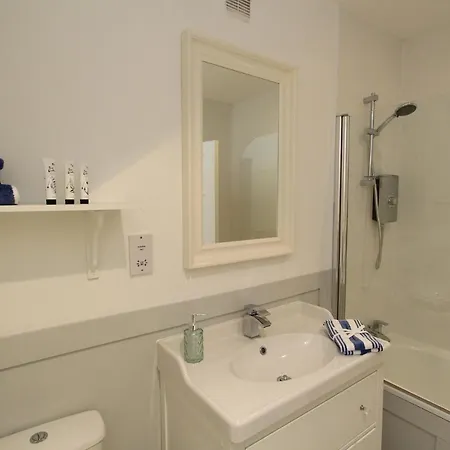 Apartment Centre New Town 2 Bedroom Flat