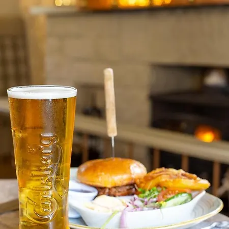 The Stair Arms Hotel 3*