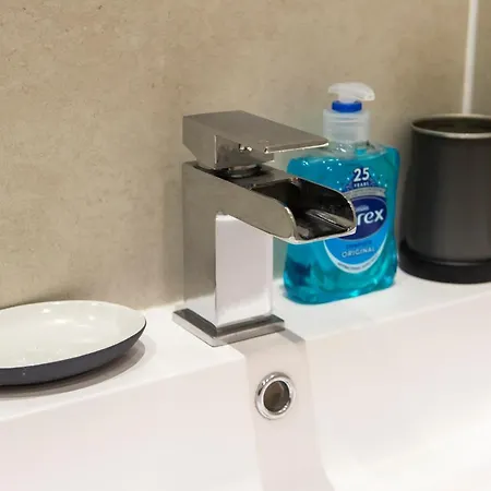 Modern Sleeps 6 아파트 *