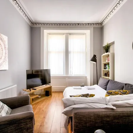 Sleeps 6 Free Parking * Edinburgh