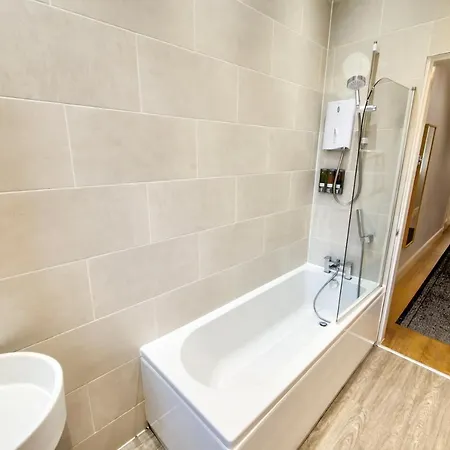 Modern Sleeps 6 エディンバラ