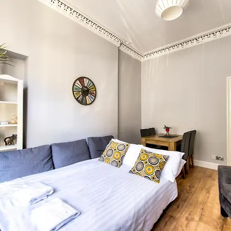 Modern Sleeps 6 エディンバラ