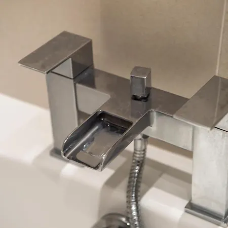 Modern Sleeps 6 아파트 *