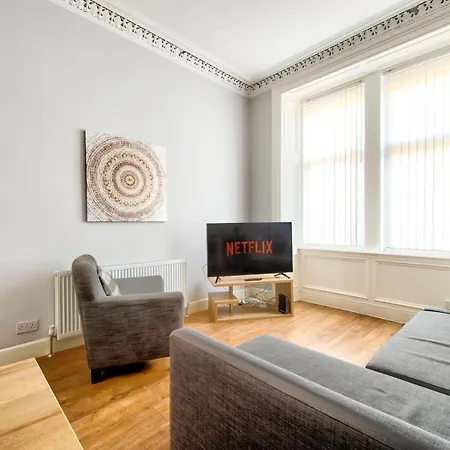 Sleeps 6 Free Parking Edinburgh