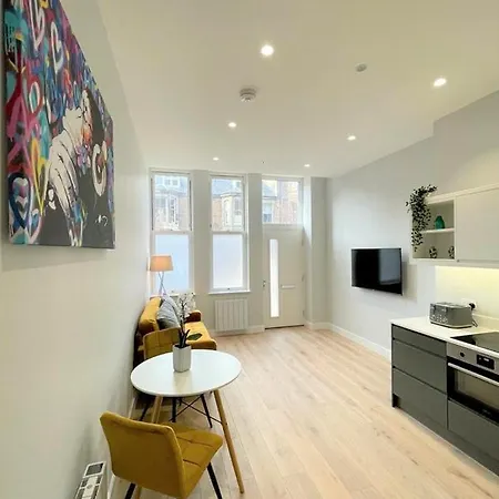 Apartament Chic, Newly Reno'd 1 Bed Open Plan, Nr The Meadows