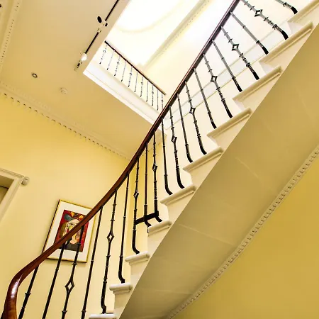 Beautiful Centre Georgian 4 Bed Townhouse With Private Garden Edimburgo