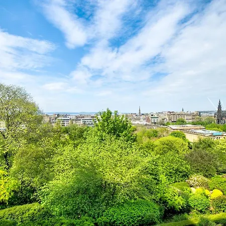 Apartament Famous House, 1 Minute From Castle