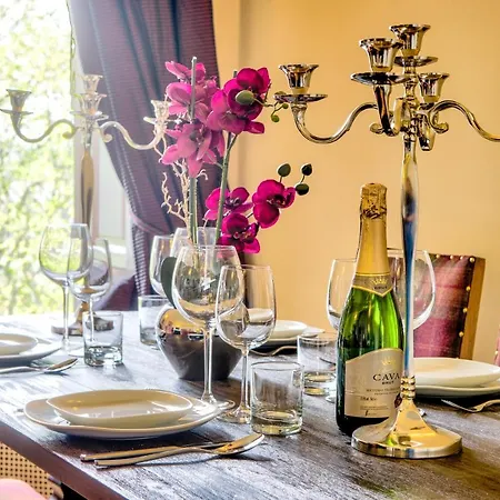 Apartament Famous House, 1 Minute From Castle Edynburg