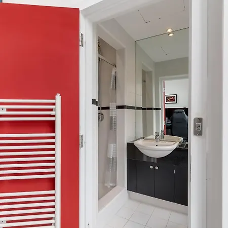 Luxury Architect Designed 13 Mins To Royal Mile Эдинбург