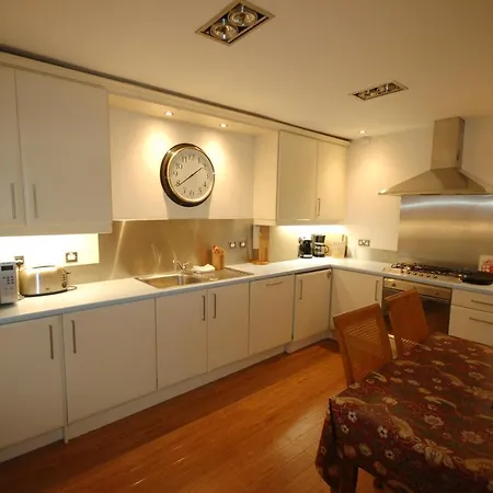 Apartment Flats Company - Queen Street - Centre