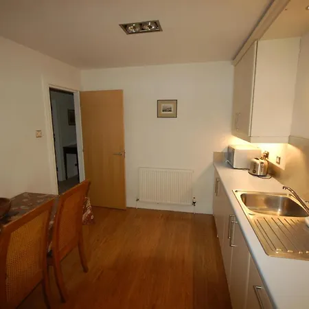 Flats Company - Queen Street - Centre Edinburgh