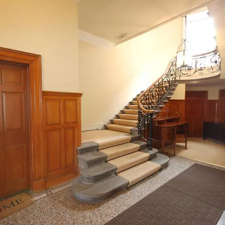 Flats Company - Queen Street - Centre Edinburgh