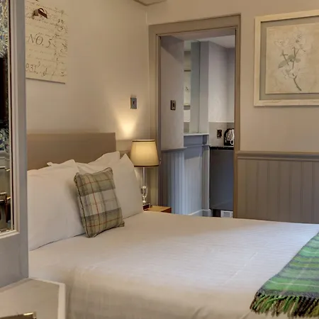 Hotel Braid Hills 3*