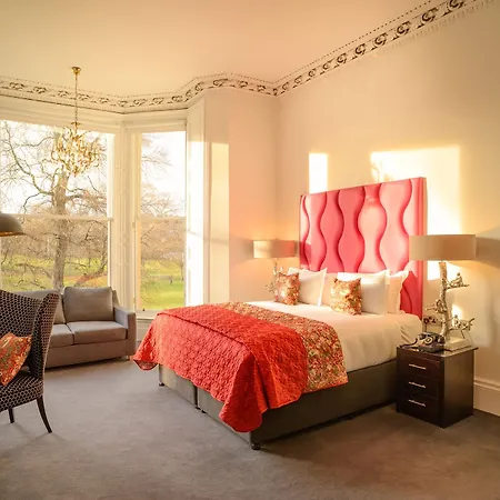 Otel Black Ivy