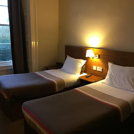 House 3* Edinburg