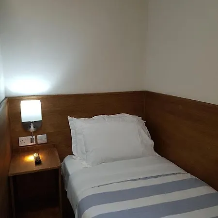 Cambridge House 3* EDI