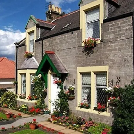 Emerald Bed & Breakfast 3*