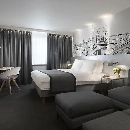 Radisson Blu Hotel, Centre אדינבורו