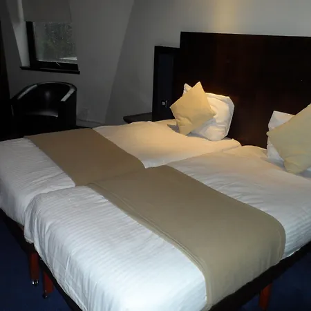 Britannia 3* Edinburgh