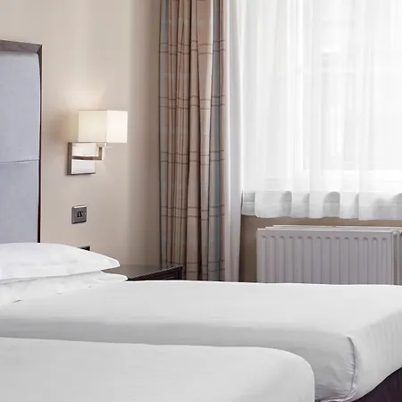 Hotel Leonardo City