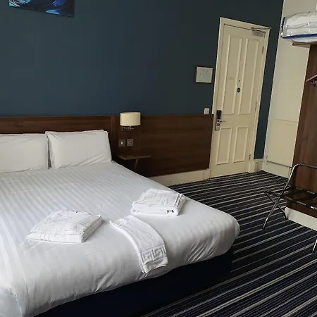 Piries Hotel