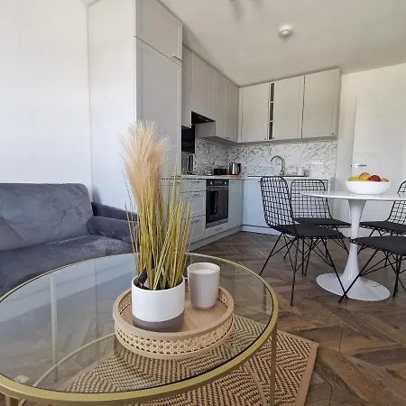 Lolo Apartment *