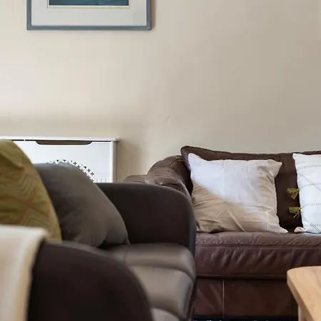 Apartamento Lovely 3 Bed In Edimburgo