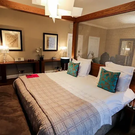 Hotel Tigerlily