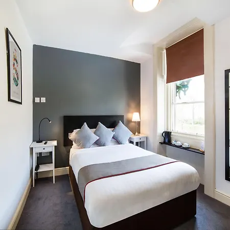 Victoria Park House Hostal *