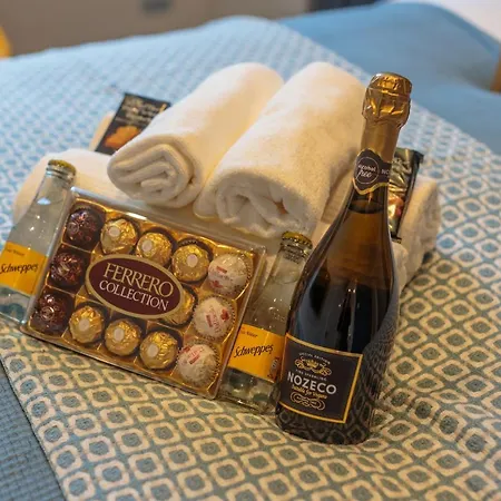 Lovely Beneath Castle エディンバラ