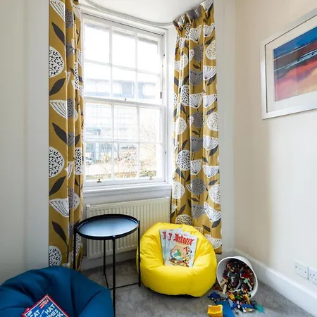 Lovely 3 Bed In Apartamento