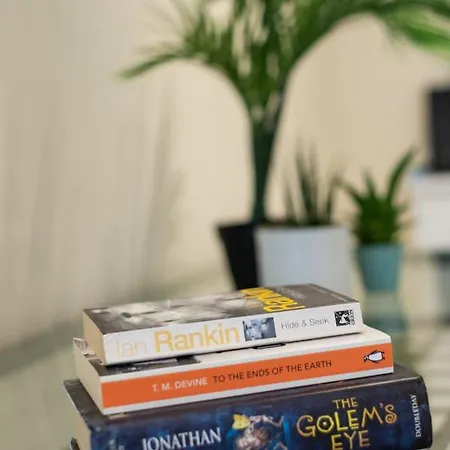 Lovely 3 Bed In Apartamento Edimburgo