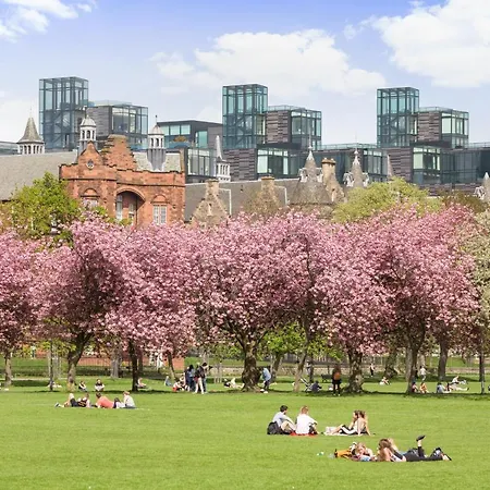 Apartamento Stylish At The Edge Of Meadows Park Edimburgo