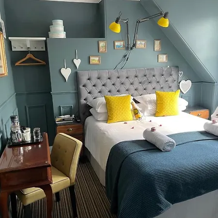Albyn Townhouse Pensionat 4*