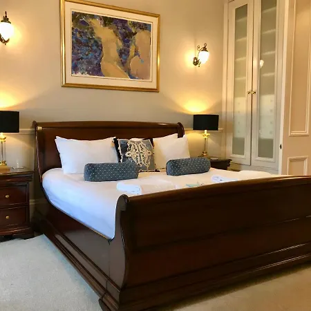Escape To @ Albyn Place * Edimburgo