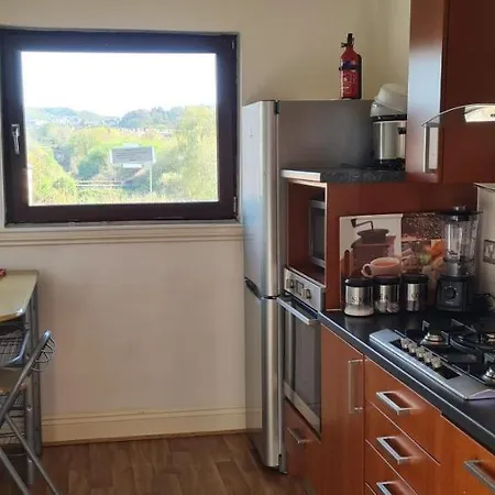 شقة Penthouse Apartment Sleeps 11 *