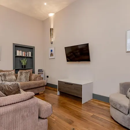Апартаменты Bohemian Luxury In The Heart Edinburghs Leith District Эдинбург