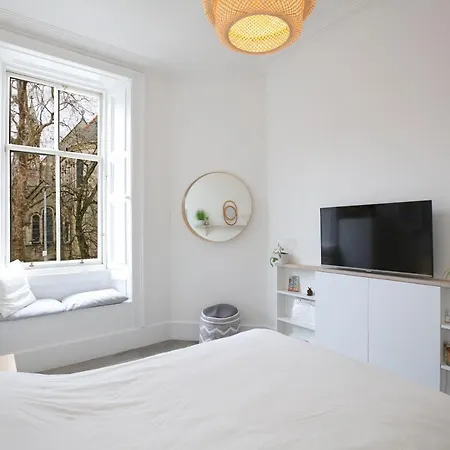 The East London Street * Edinburgh