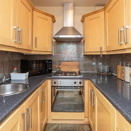 Beautiful Hideout In Center Of *