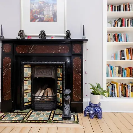 Joivy Gorgeous 1-bed Flat With A Shared Garden * Edinburgh