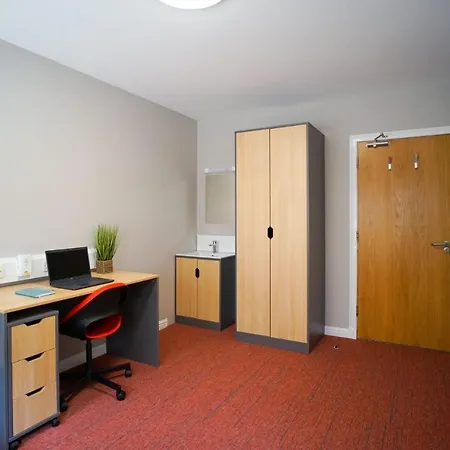 8 Roxburgh *