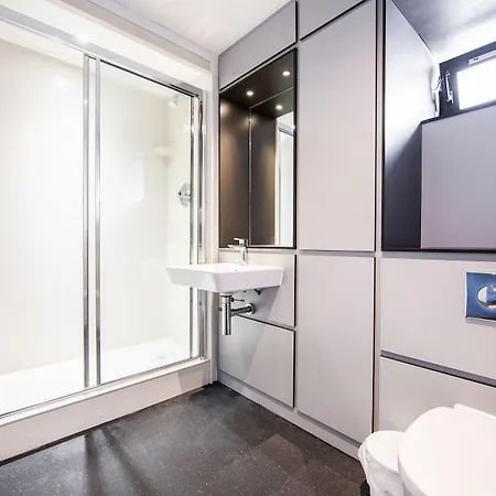 Hotel Euro Halls 2*