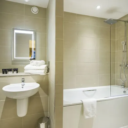 Отель Albany 3*