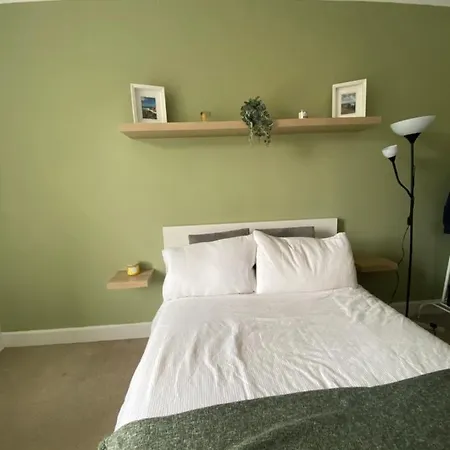 דירה Pass The Keys Homely 2 Bed Flat Near City Centre - Free Parking *
