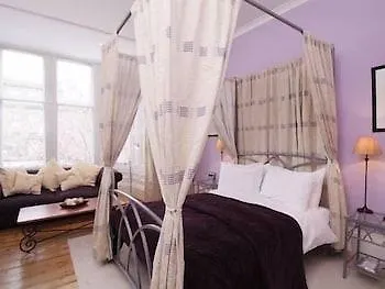 Southside Konukevi 4*