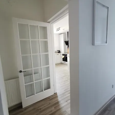 Lolo 2, Free Parking